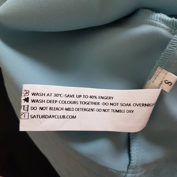 Retro Evening or Day Dress with bottom flare - Picture 10 of 11